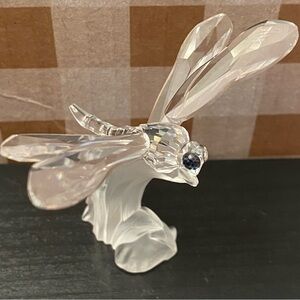 Swarovski Crystal Dragonfly On Frosted Leaf 7615000004 / 190264 Retired